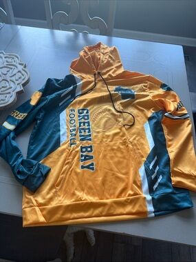 Green Bay Football Hooded Pullover — Gold & Dark Green